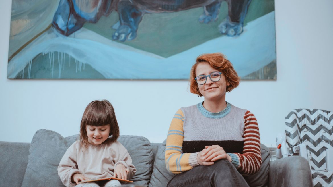 ЈАСМИНА ТОДОРОВСКА - ЕДУКАТОР И УМЕТНИЦА